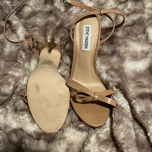 Steve Madden strappy bow heels - Picture 3 of 4